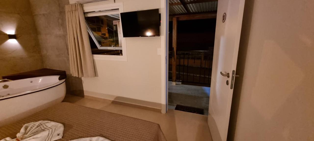 Quarto Duplo Deluxe com Banheira